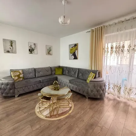 Newly Renovated 1 Bedroom Flat In Lejlighed Tepelene